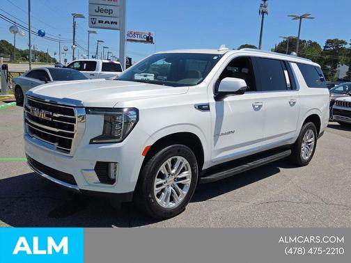 White Frost Tri-Coat 2023 GMC Yukon XL SLT