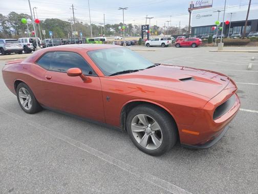 2021 Dodge Challenger SXT