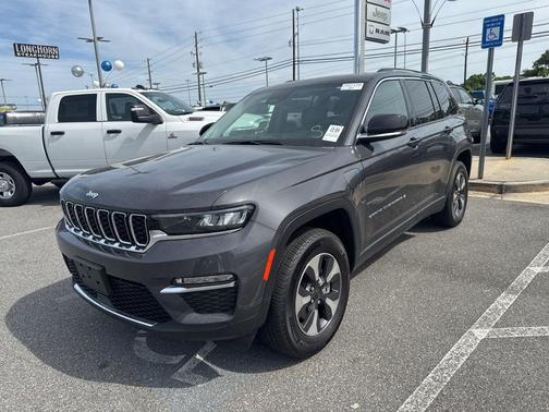 Metallic 2023 Jeep Grand Cherokee 4xe Base
