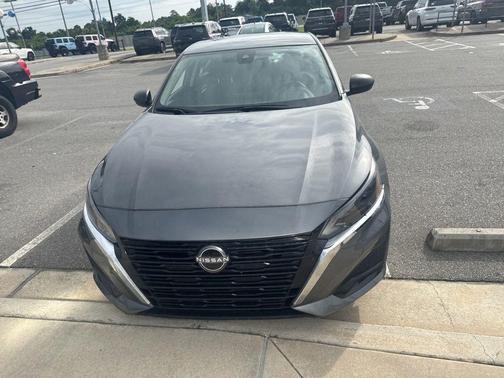 Gun Metallic 2025 Nissan Altima SV