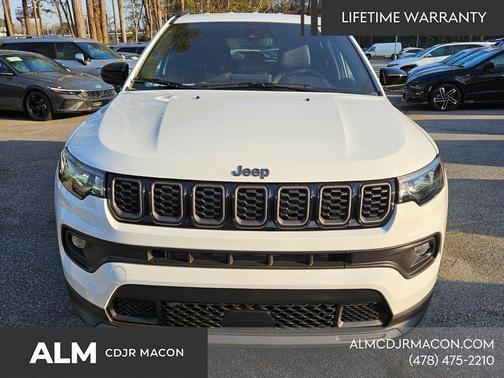 Bright White Clearcoat 2026 Jeep Compass Latitude
