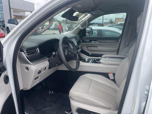 2023 Jeep Wagoneer Series III