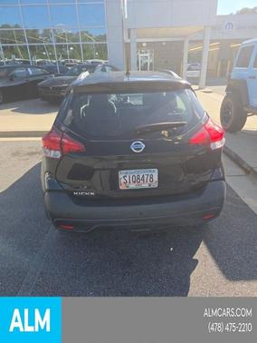 Super Black 2019 Nissan Kicks S