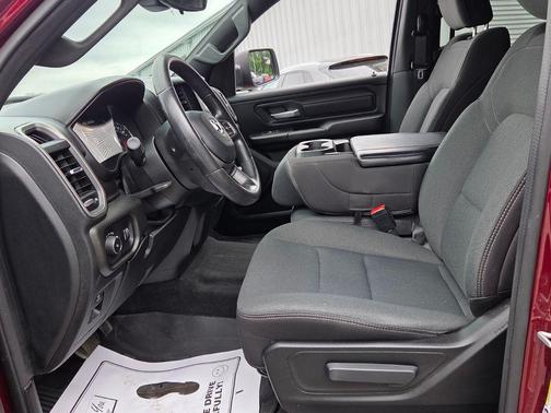 Delmonico Red Pearlcoat 2023 RAM 1500 Tradesman