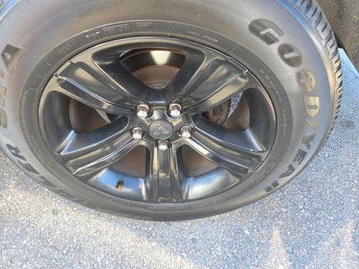 Granite Crystal Clearcoat Metallic 2017 RAM 1500 Sport