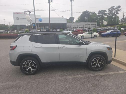 Silver Zynith 2025 Jeep Compass Limited