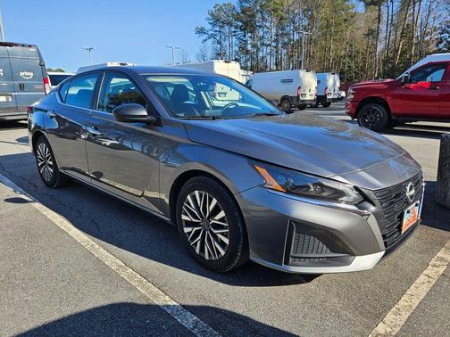 2024 Nissan Altima 2.5 SV