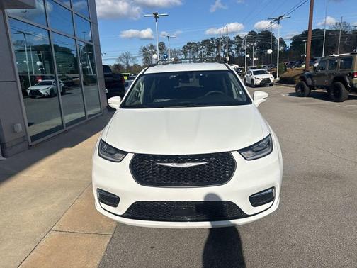 2022 Chrysler Pacifica Touring-L