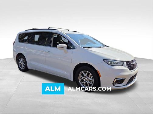 Bright White Clearcoat 2022 Chrysler Pacifica Touring-L