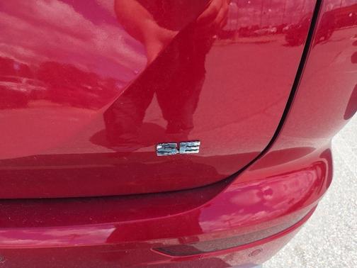 Red 2024 Mitsubishi Outlander