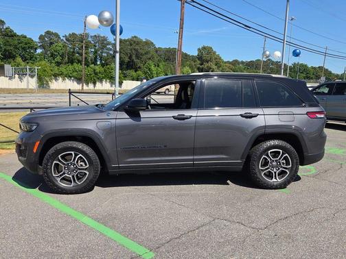 Metallic 2023 Jeep Grand Cherokee 4xe Trailhawk