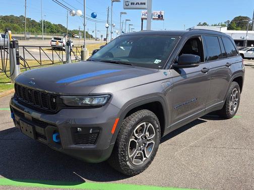 Metallic 2023 Jeep Grand Cherokee 4xe Trailhawk