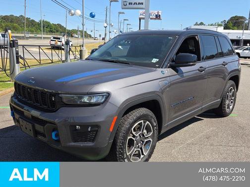 Metallic 2023 Jeep Grand Cherokee 4xe Trailhawk