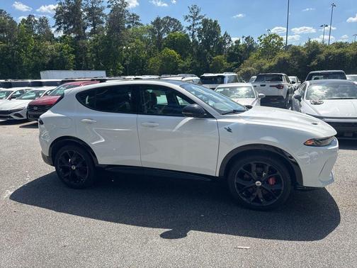 Q BALL 2025 Dodge Hornet R/T