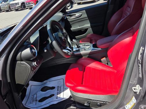 Vesuvio Gray Metallic 2024 Alfa Romeo Giulia Ti