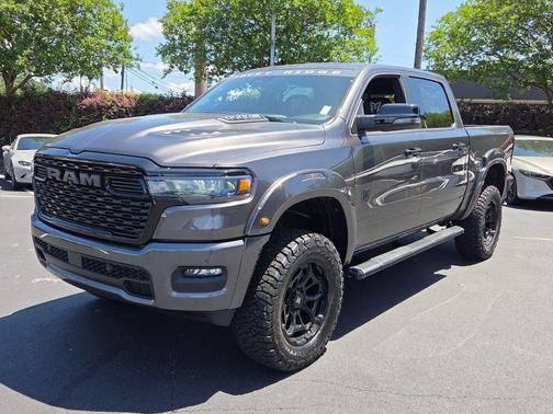 Granite Crystal Clearcoat Metallic 2026 RAM 1500 Big Horn/Lone Star