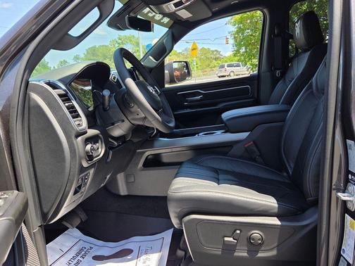 Granite Crystal Clearcoat Metallic 2026 RAM 1500 Big Horn/Lone Star