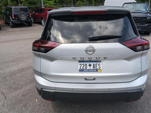 Brilliant Silver Metallic 2024 Nissan Rogue S