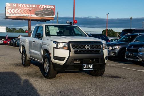 2025 Nissan Frontier S