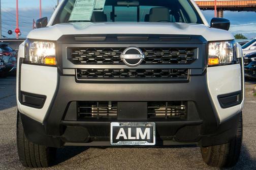 2025 Nissan Frontier S