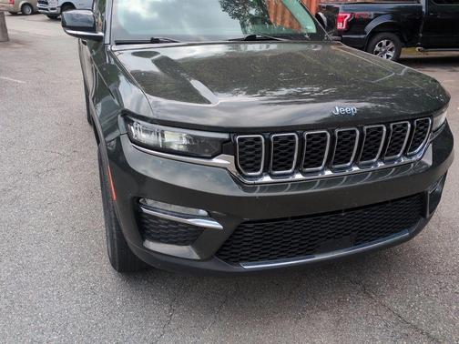 Rocky Mountain Pearlcoat 2024 Jeep Grand Cherokee 4xe Base