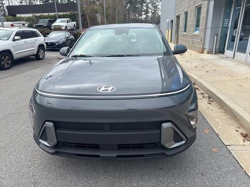 2025 Hyundai KONA SE