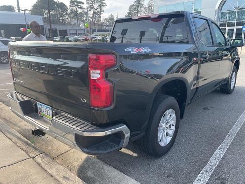 2025 Chevrolet Silverado 1500 LT