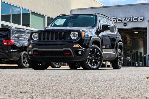 2023 Jeep Renegade Trailhawk