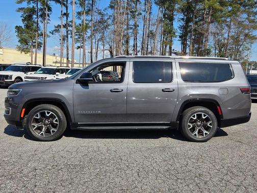 2023 Jeep Wagoneer L Series III