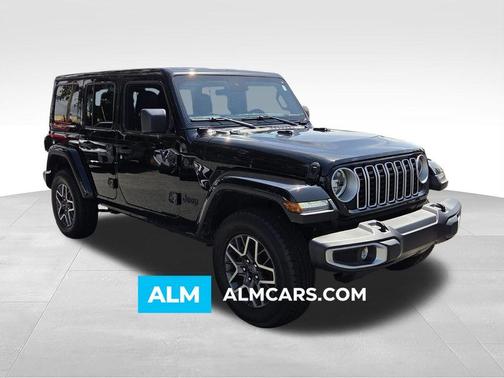 Black Clearcoat 2025 Jeep Wrangler Sahara