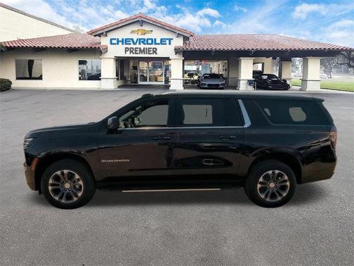 2025 Chevrolet Suburban LS