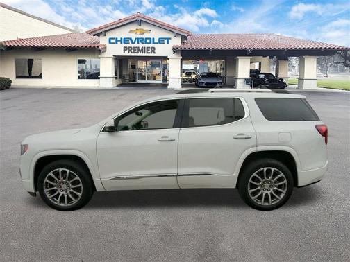 2022 GMC Acadia Denali