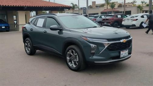 2025 Chevrolet Trax LT