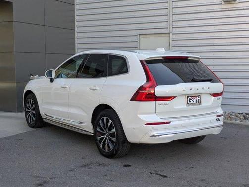 2023 Volvo XC60 B5 Plus Bright Theme