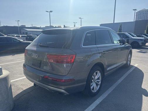 2019 Audi Q7 55 Premium Plus