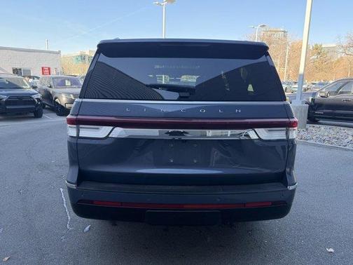 2022 Lincoln Navigator L Reserve