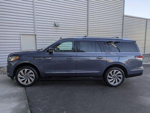 2022 Lincoln Navigator L Reserve