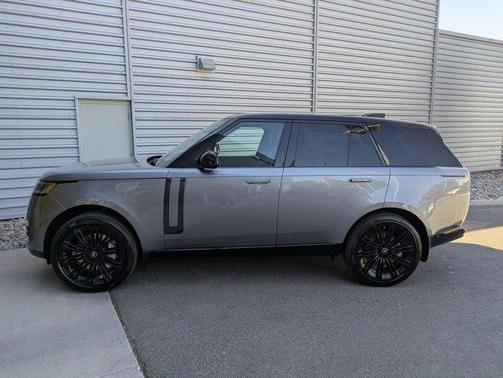 2025 Land Rover Range Rover P530 SE SWB