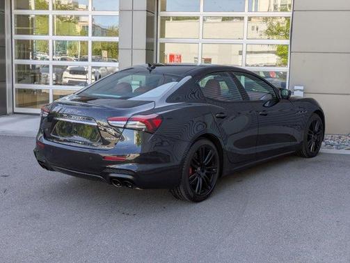 2023 Maserati Ghibli Modena Q4