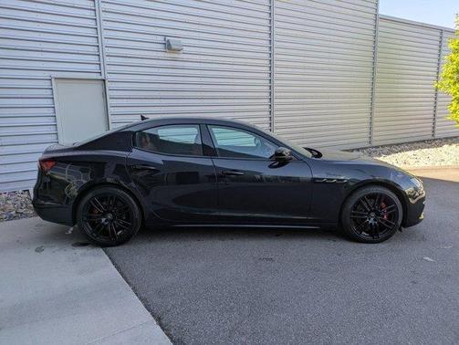 2023 Maserati Ghibli Modena Q4
