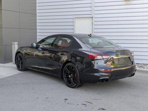 2023 Maserati Ghibli Modena Q4
