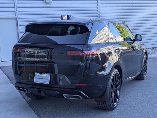 Santorini Black 2026 Land Rover Range Rover Sport P400 Dynamic SE
