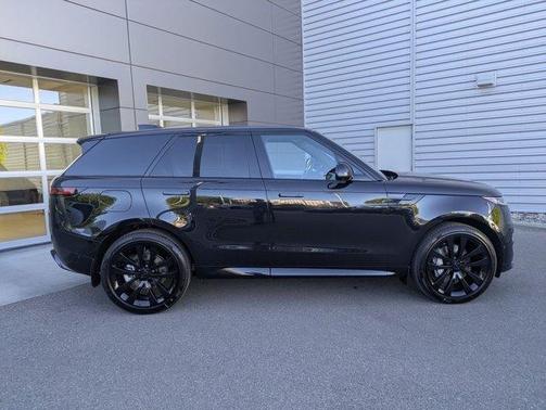 Santorini Black 2026 Land Rover Range Rover Sport P400 Dynamic SE