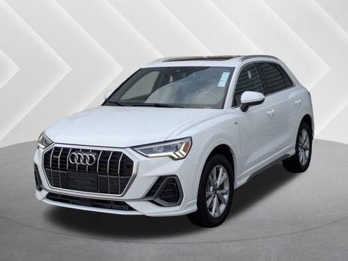 2023 Audi Q3 45 S line Premium