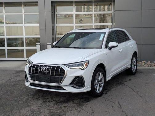2023 Audi Q3 45 S line Premium