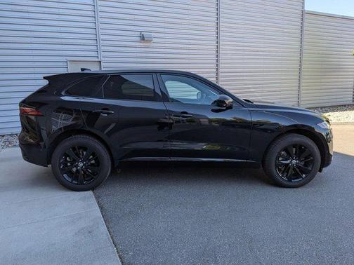 Santorini Black 2026 Jaguar F-PACE P250 R-Dynamic S