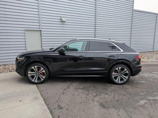 2019 Audi Q8 Premium Plus
