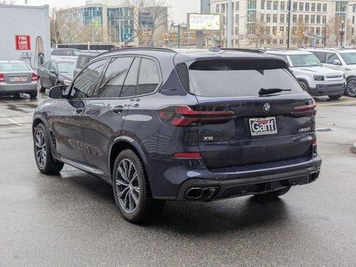 Tanzanite Blue II Metallic 2025 BMW X5 M60i