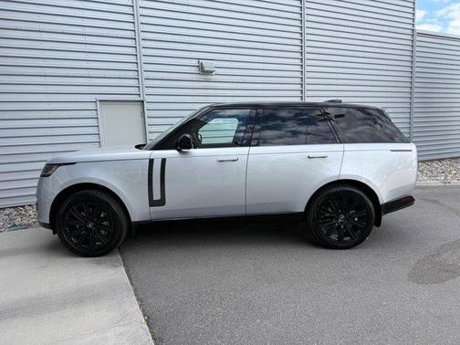 2025 Land Rover Range Rover P400 SE