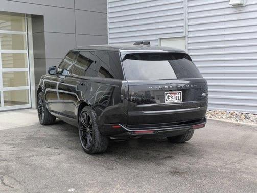 2023 Land Rover Range Rover P400 SE